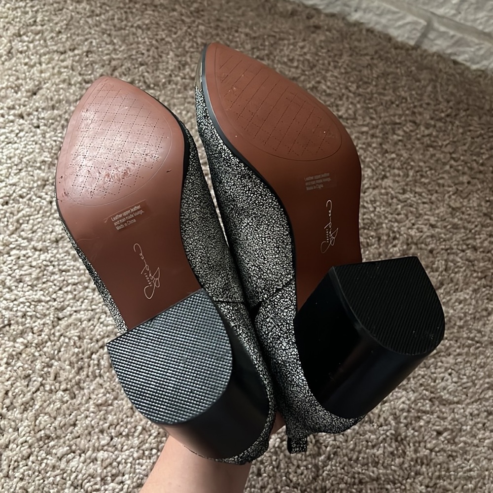 Report Signature Toby booties! - Picture 6 of 8